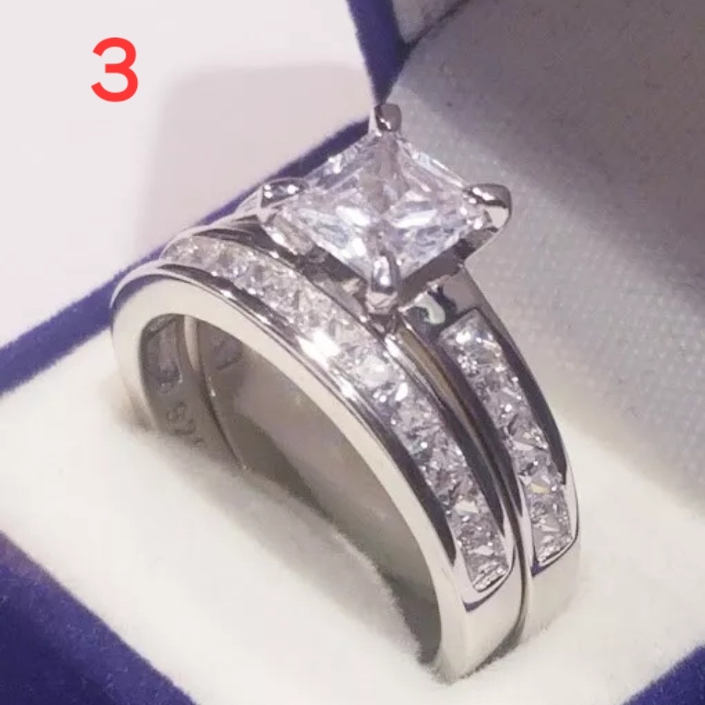 Elegant White Gold Women's Ring Set